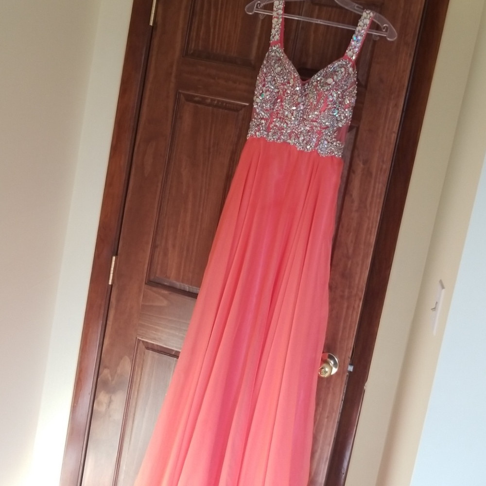 Prom Dress - Picture 5 of 7